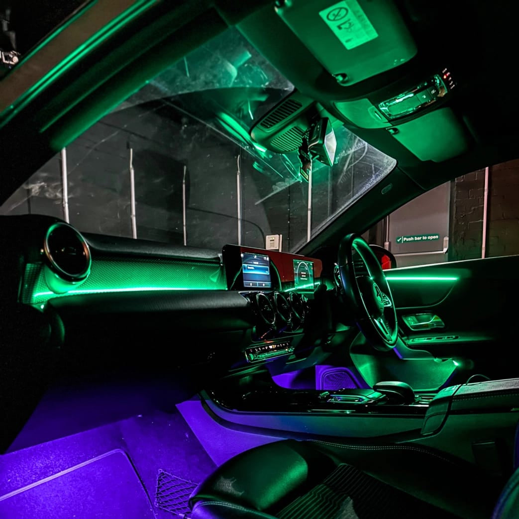 FlashCar™ – Egyedi LED Fények A Modern Autóstílusért